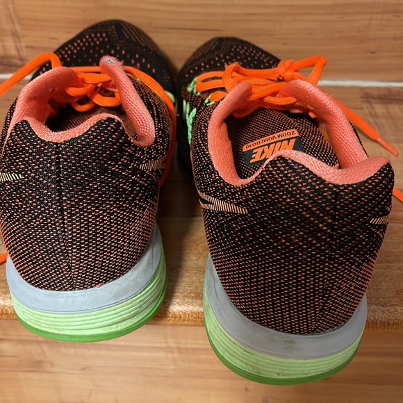 Nike running shoes - Picture 2 of 5